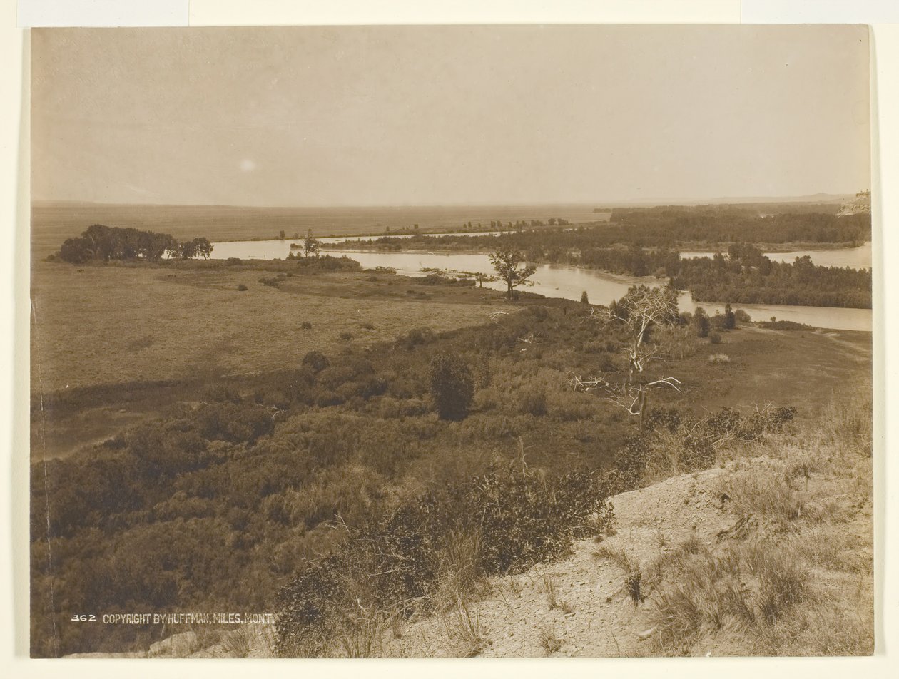 黄石河，约1906年。 作者 拉顿·奥尔顿·霍夫曼