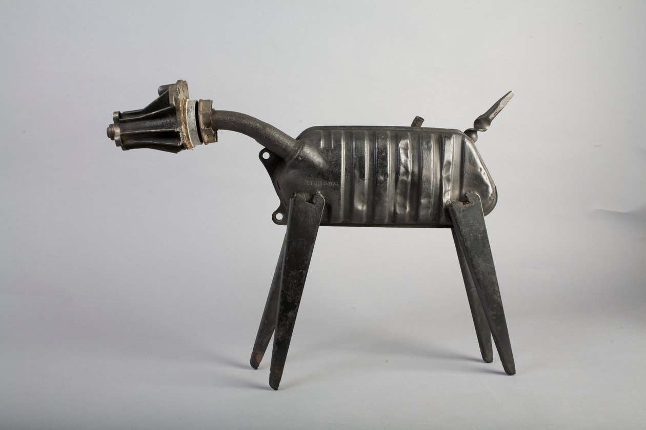 Fox Terrier，2004（金属） 作者 劳里·西蒙森（Lawrie Simonson）