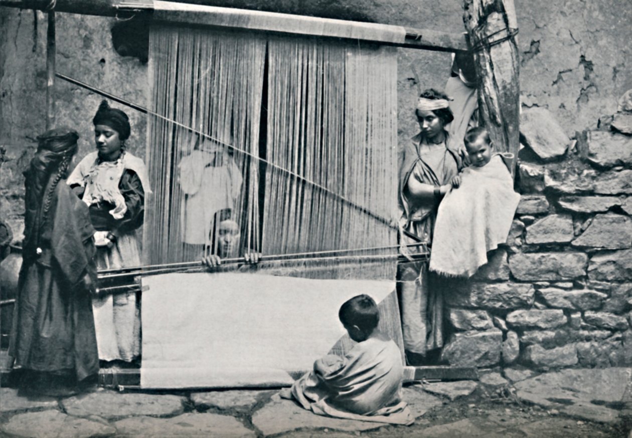 卡贝勒织布工和本地织布机，阿尔及利亚北部，1912年 作者 罗格朗