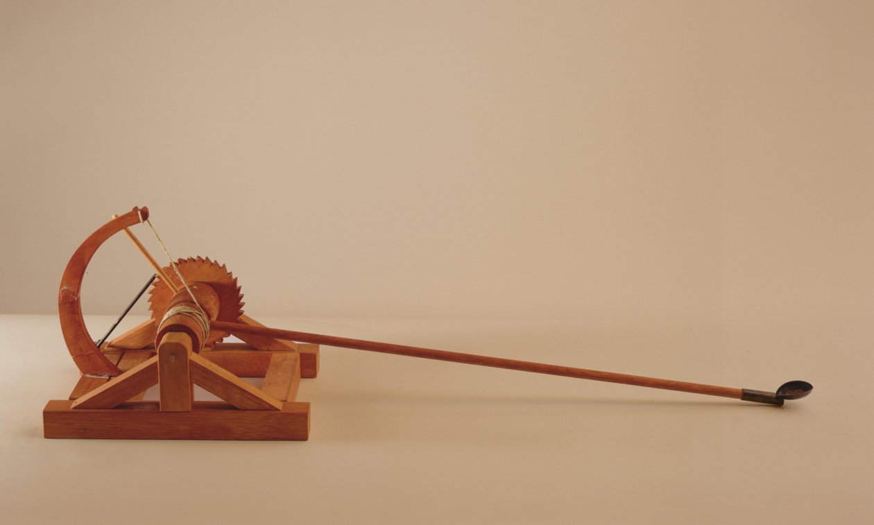 达芬奇弹射器设计的模型重建（木材，金属和弦） 作者 达芬奇（Leonardo da Vinci）