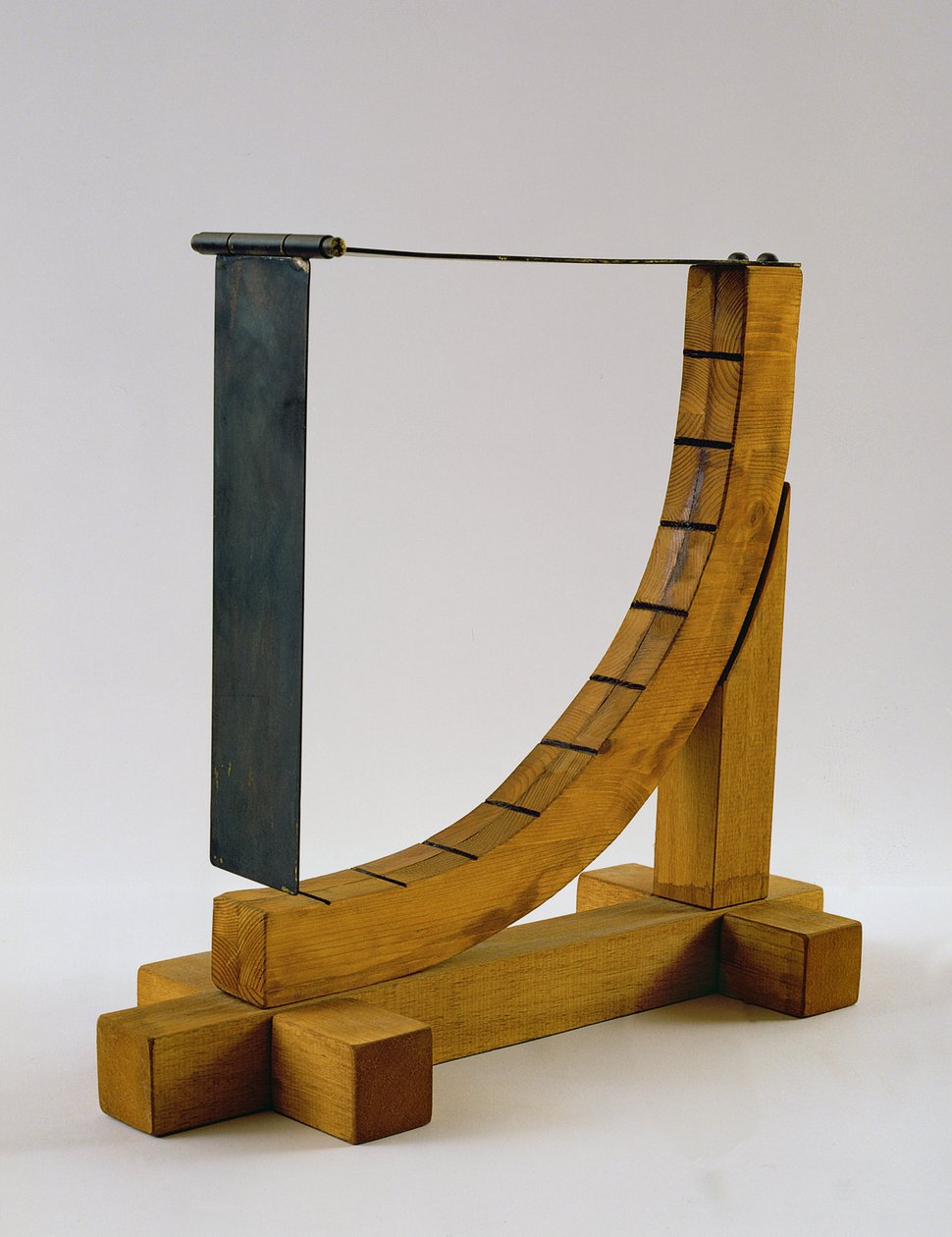 重建达芬奇的风速计设计（木材和金属） 作者 达芬奇（Leonardo da Vinci）