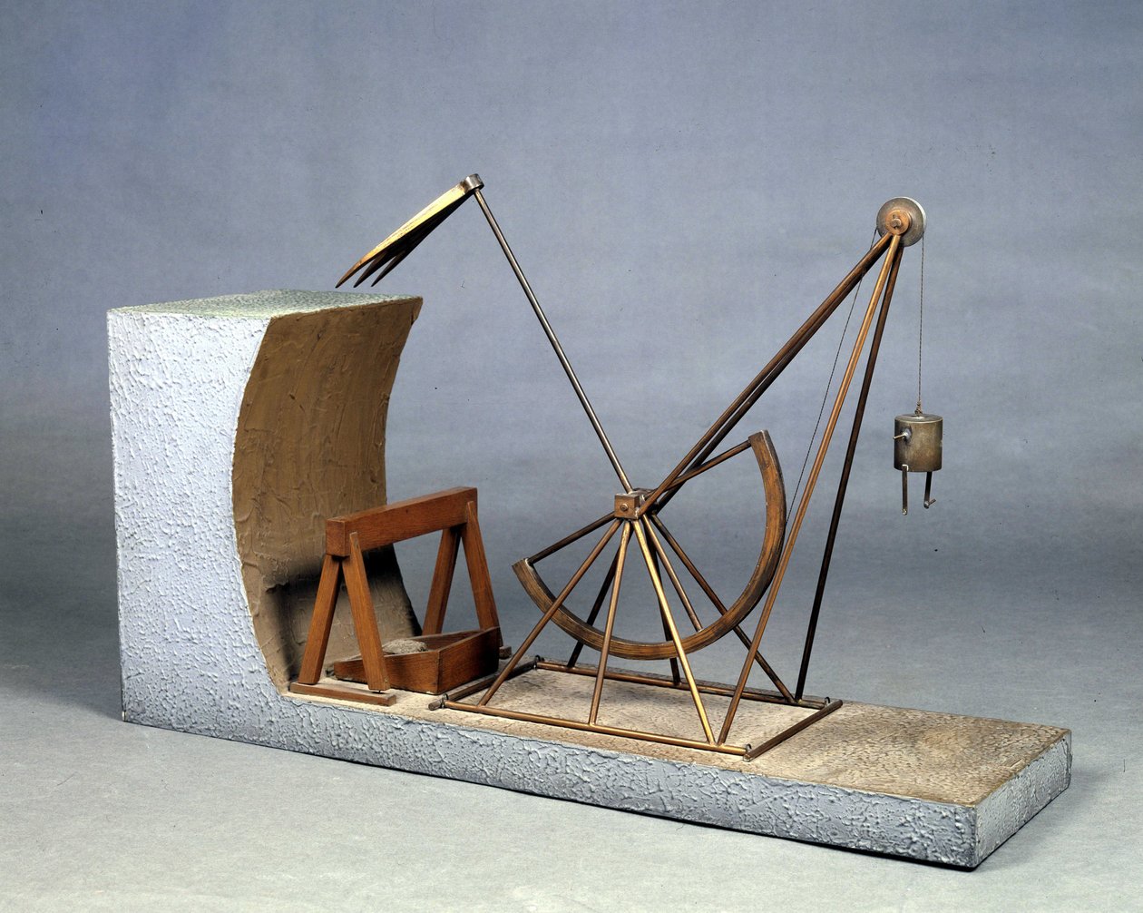 列奥纳多·达·芬奇挖掘机 (Leonardo da Vinci) - 达芬奇科学技术博物馆，位于米兰 作者 达芬奇（后）芬奇