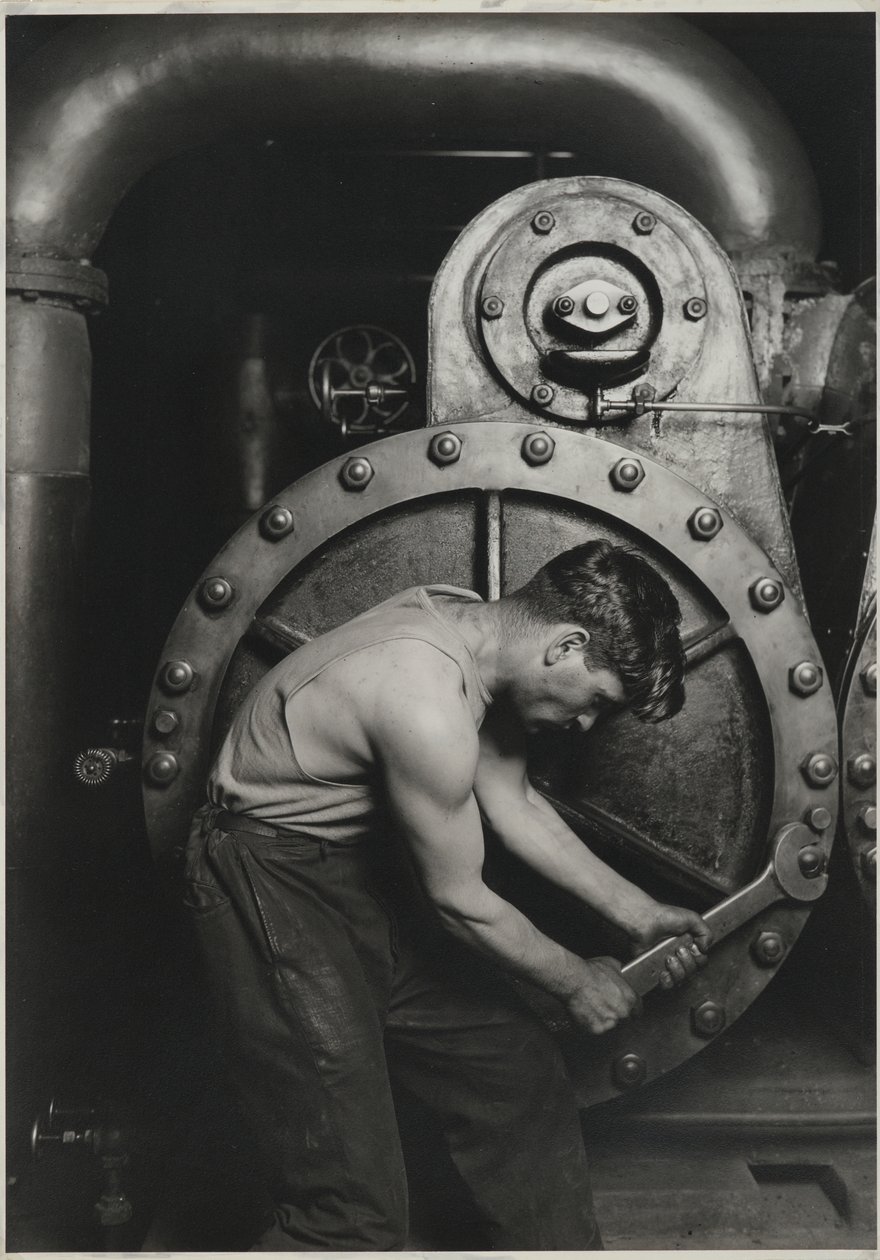 Power House Mechanic，1925年（白色明胶银色印花） 作者 刘易斯·威克斯·海恩