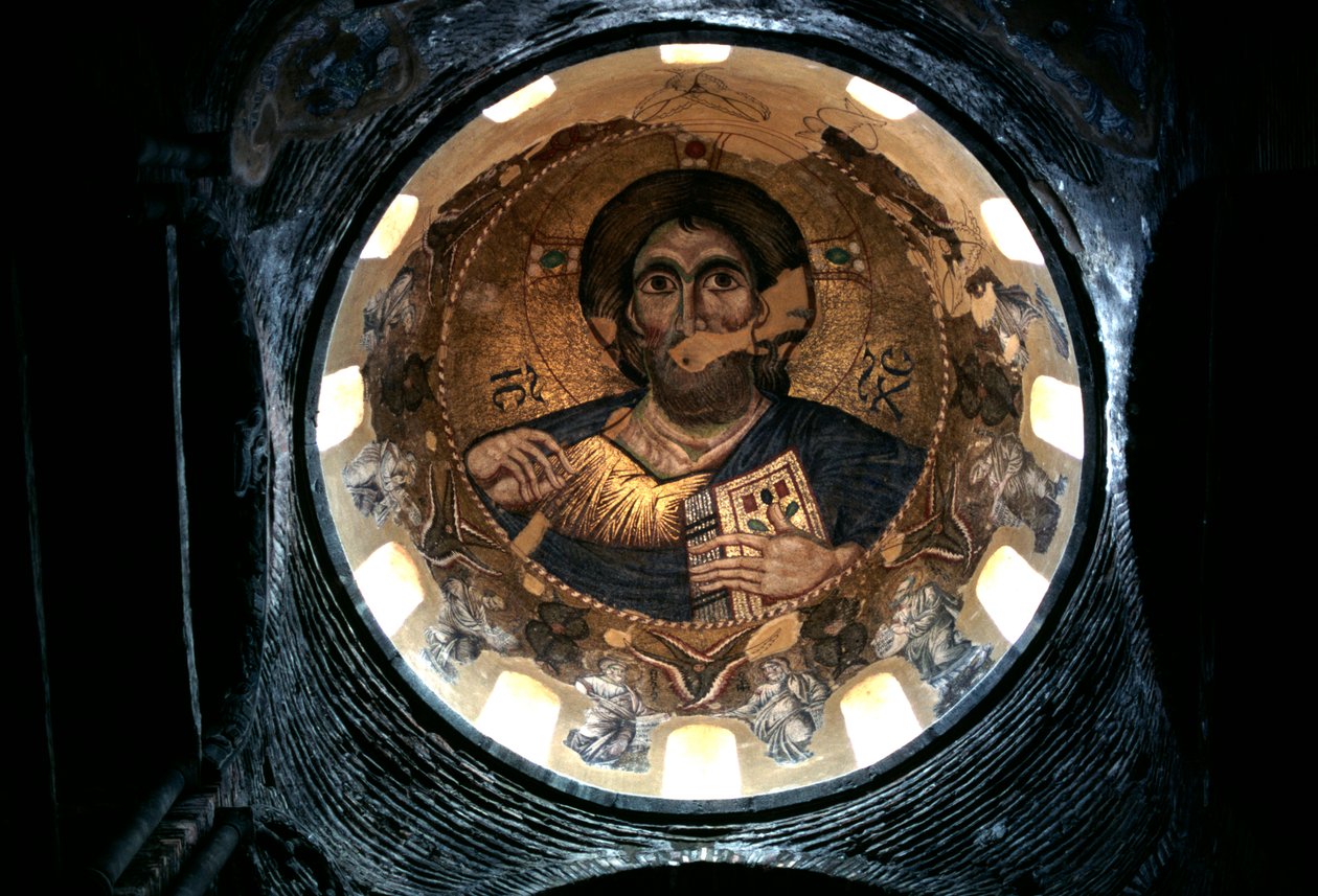希腊伊庇鲁斯阿尔塔Panagia Parigoritissa教堂的内部圆顶，基督Pantocrator。 作者 未知未知