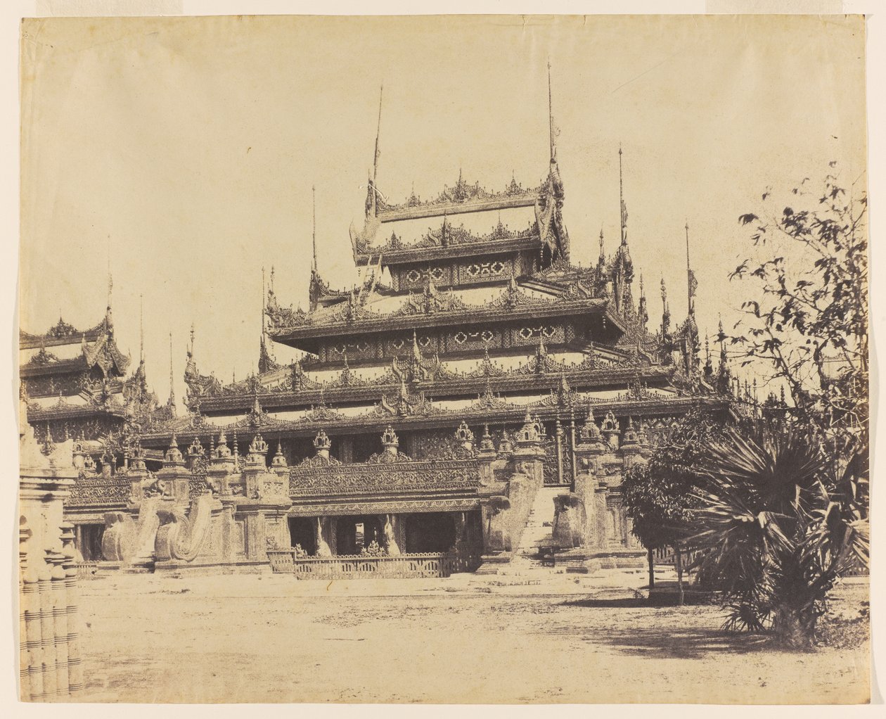 Amerapoora。 Maha-Too-Lo-Bounghian Kyoung，1855年（蛋白打印从蜡纸底片） 作者 林奈牛肚