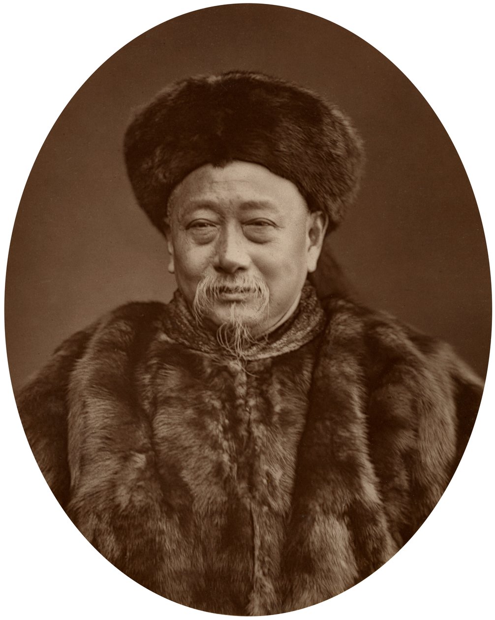 1880年，郭成陶，第一个中国驻英国使节。 作者 洛克和惠特菲尔德