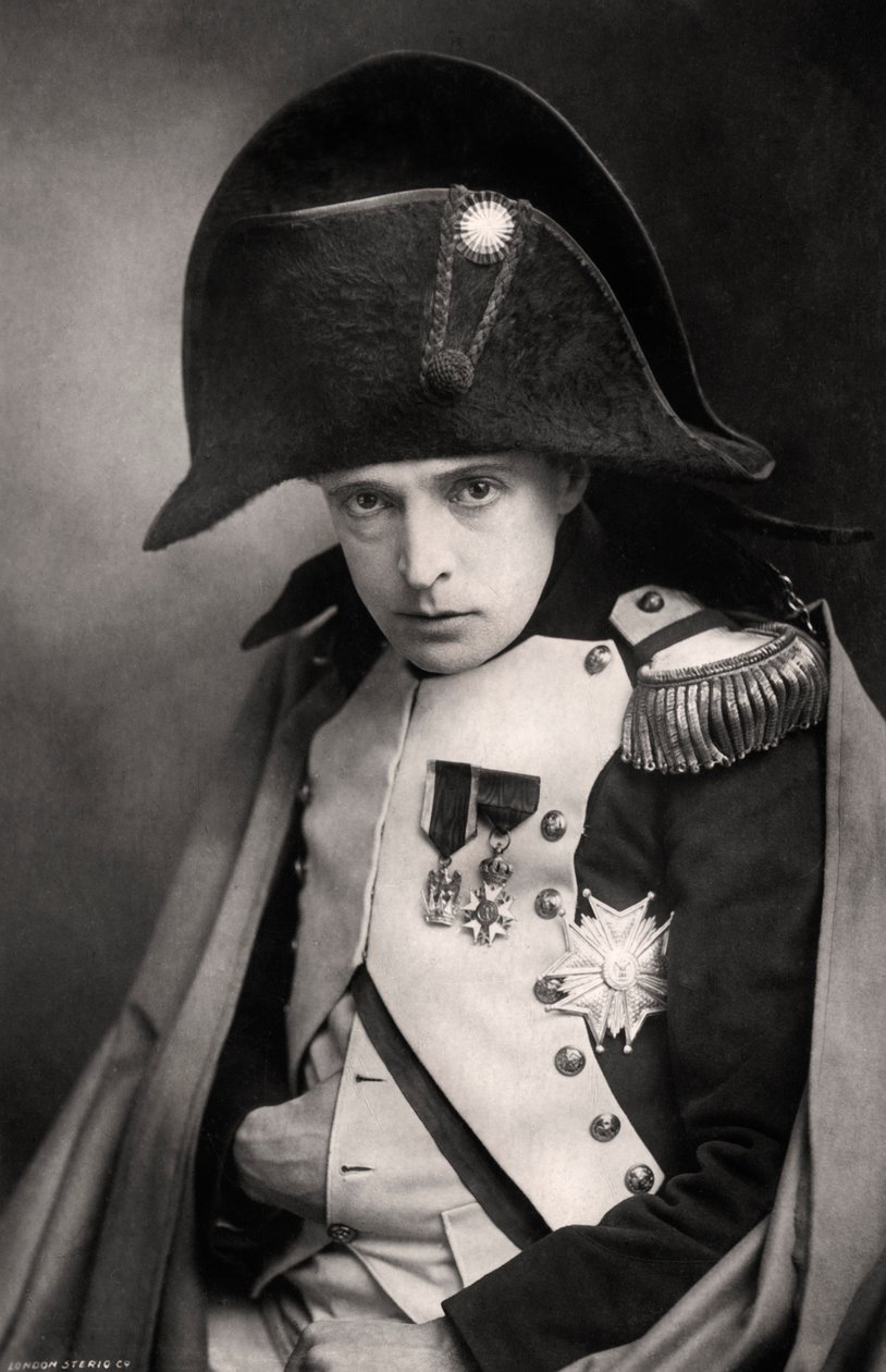 约翰·马丁·哈维（John Martin-Harvey）1863-1944，英国演员，二十世纪初。 作者 伦敦立体摄影公司
