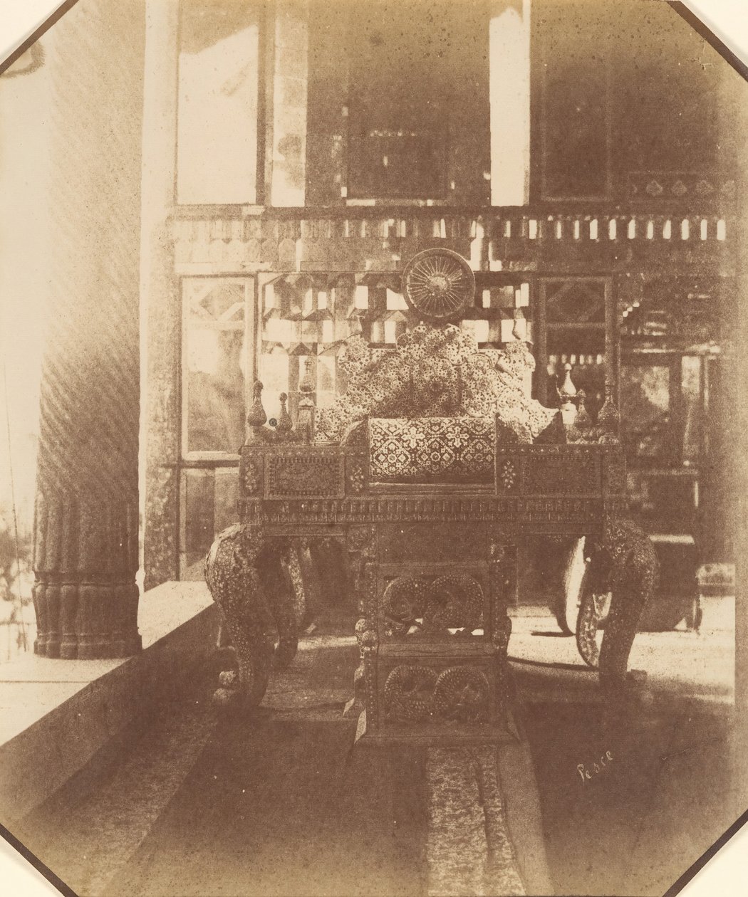 [Golestan, The Peacock Throne, Teheran, Iran] Takht-I Taous, 1840-60年代。 作者 路易吉·佩斯