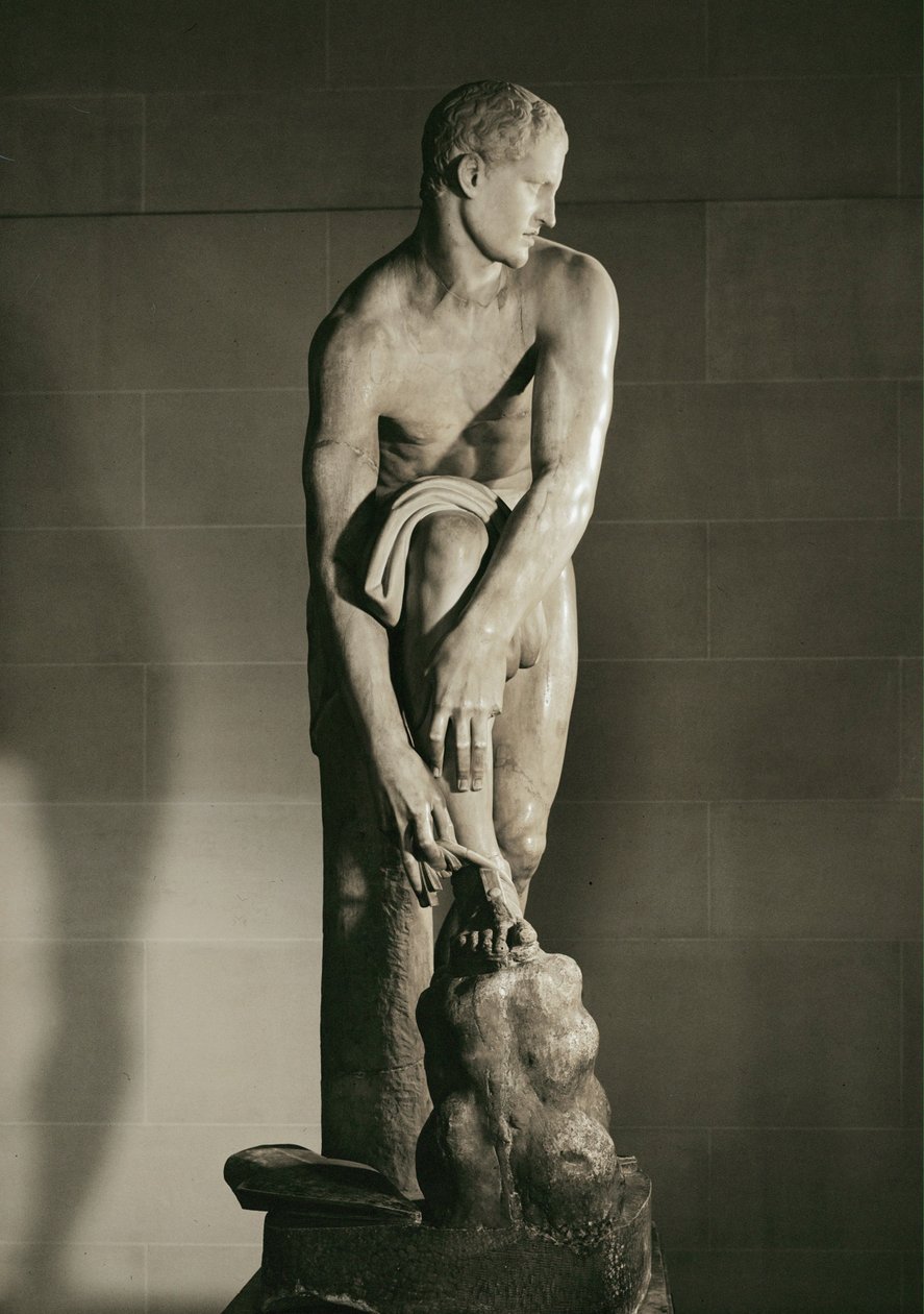 爱马仕为凉鞋系上... 作者 Lysippus（之后）
