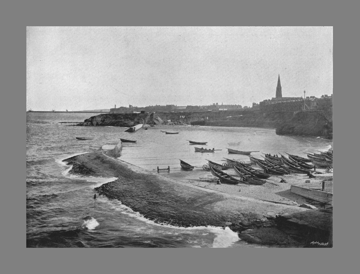 库恩大衣湾，泰恩茅斯，c1900 作者 M.阿姨