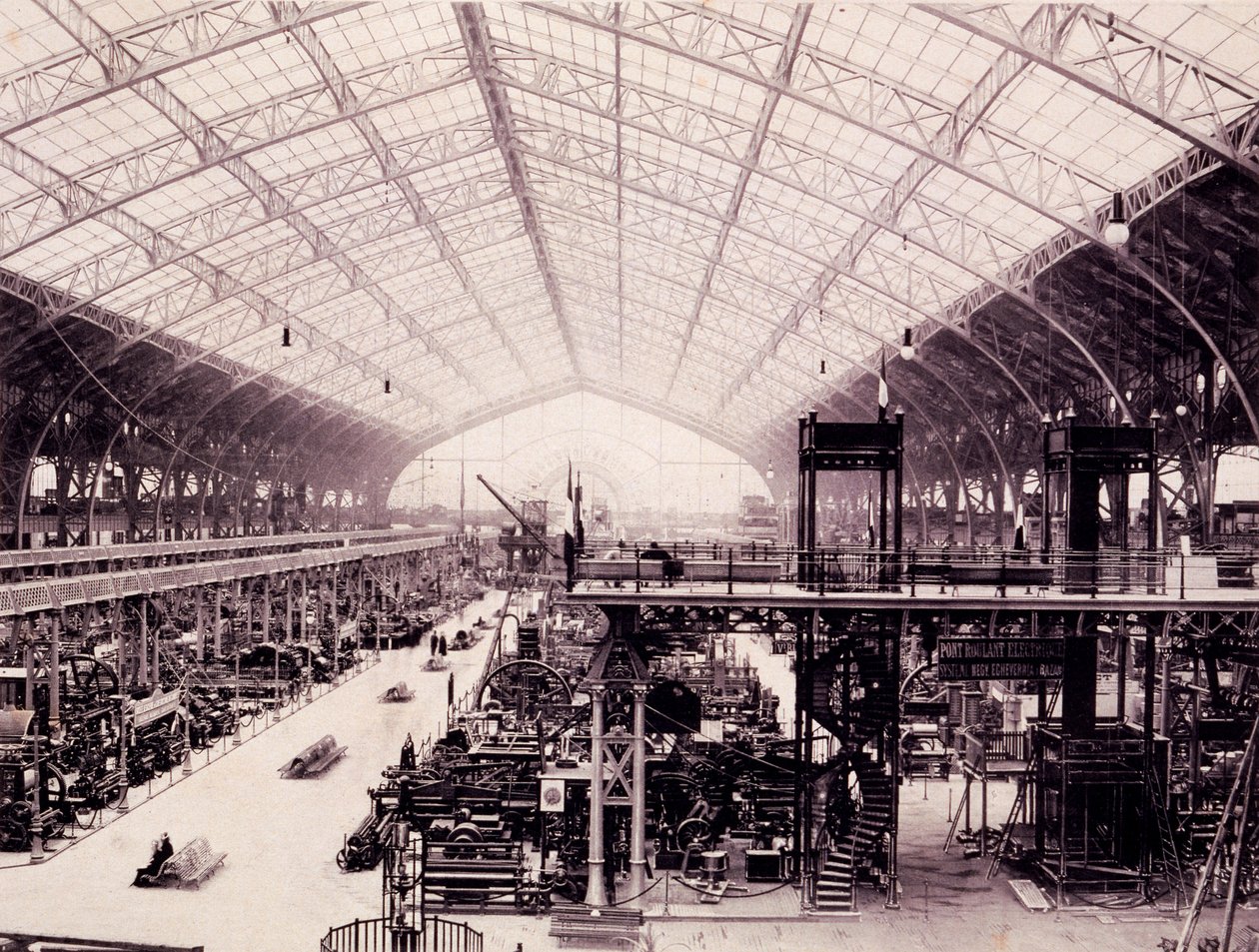 巴黎展览的机械大厅，来自1889年的L&39;album de l&39;exposition 作者 格鲁克