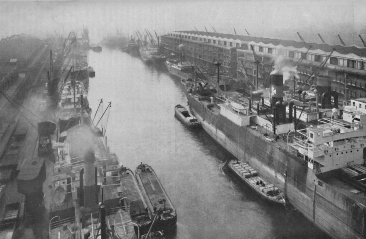 北方的大港区，距海三十四英里，但又有港口，c1935年 作者 曼彻斯特船运河公司