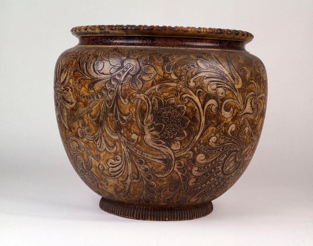 大型马丁兄弟花园装饰着滚动植物和树叶，1888年 作者 马丁兄弟