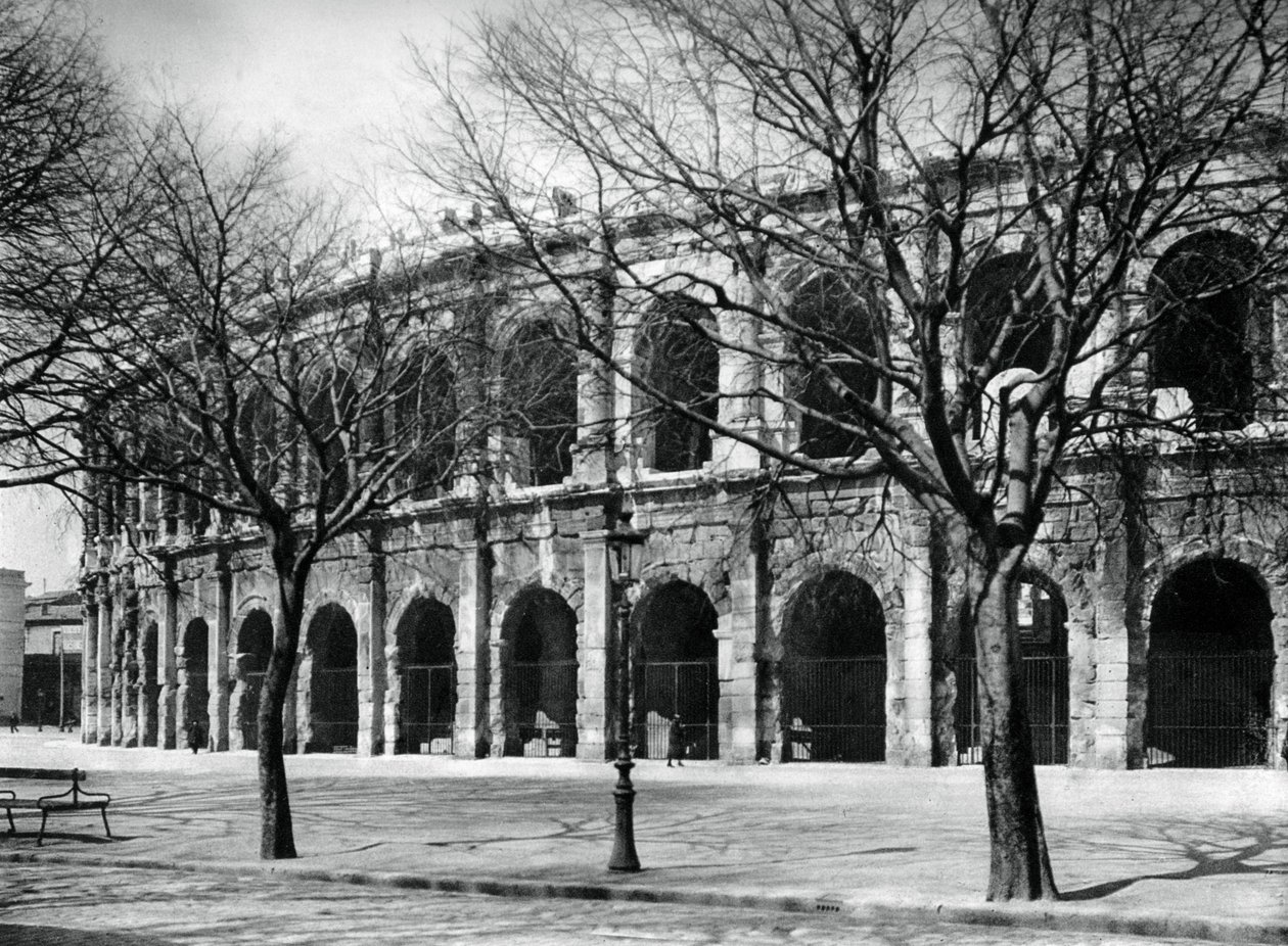 罗马竞技场，尼姆，普罗旺斯，法国，1937年 作者 马丁赫利曼
