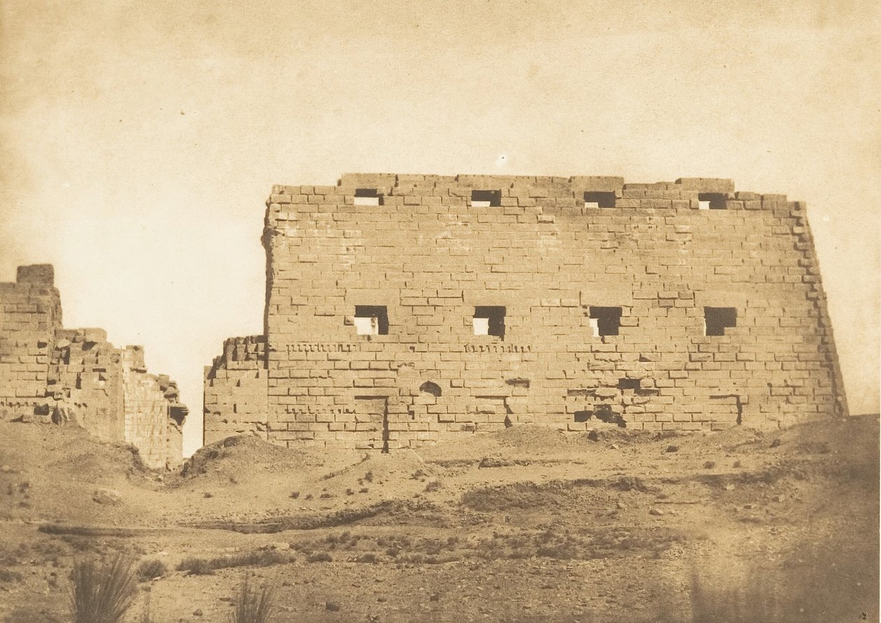 卡纳克宫的大塔，底比斯，1849-50。 作者 马克西姆·杜营
