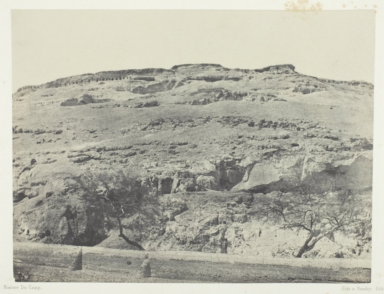上埃及古莱克波利斯墓地，《埃及、努比亚、巴勒斯坦和叙利亚》画册（1852 年）第 12 版 作者 马克西姆·杜营