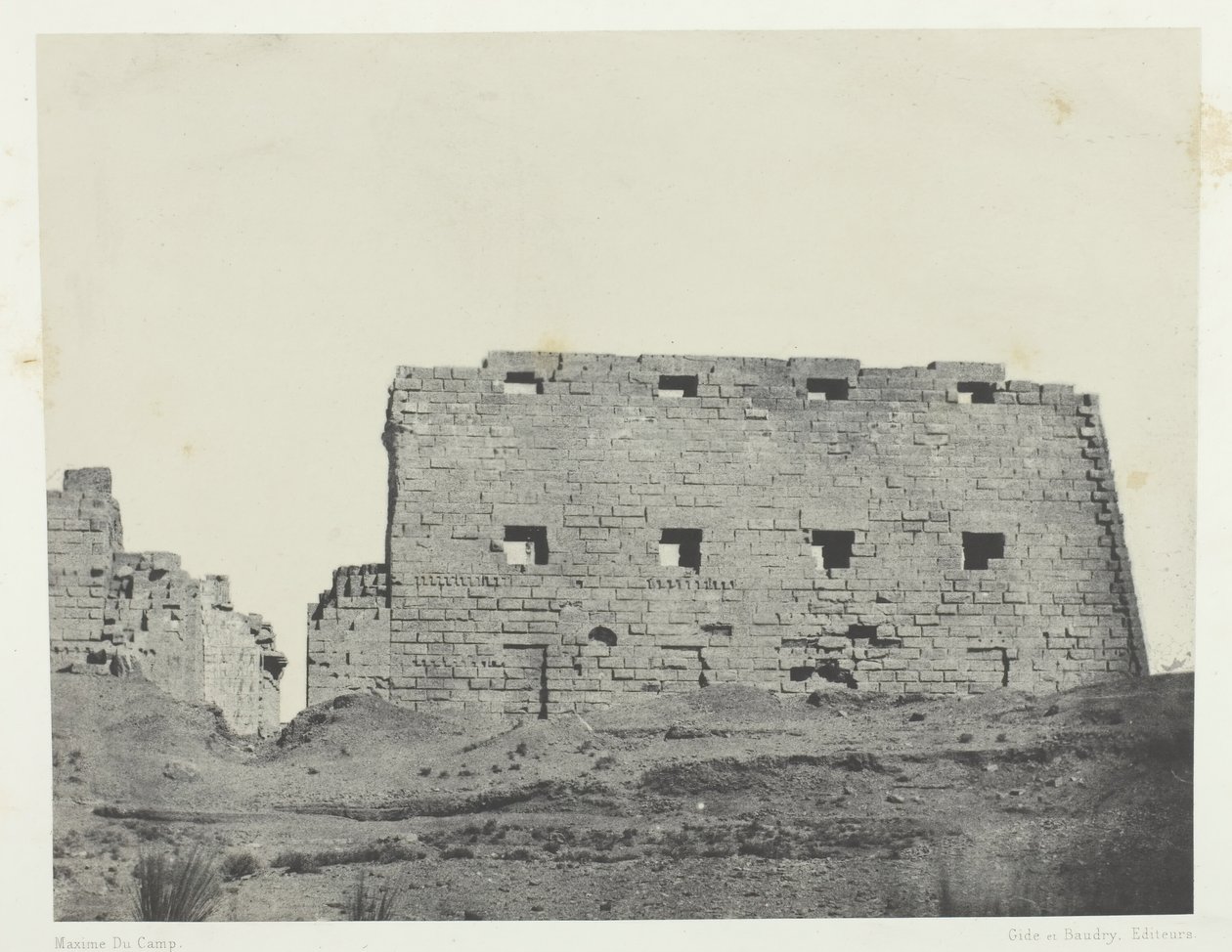 卡纳克宫，西南大铁塔，底比斯，184951，1852年印刷。 作者 马克西姆·杜营