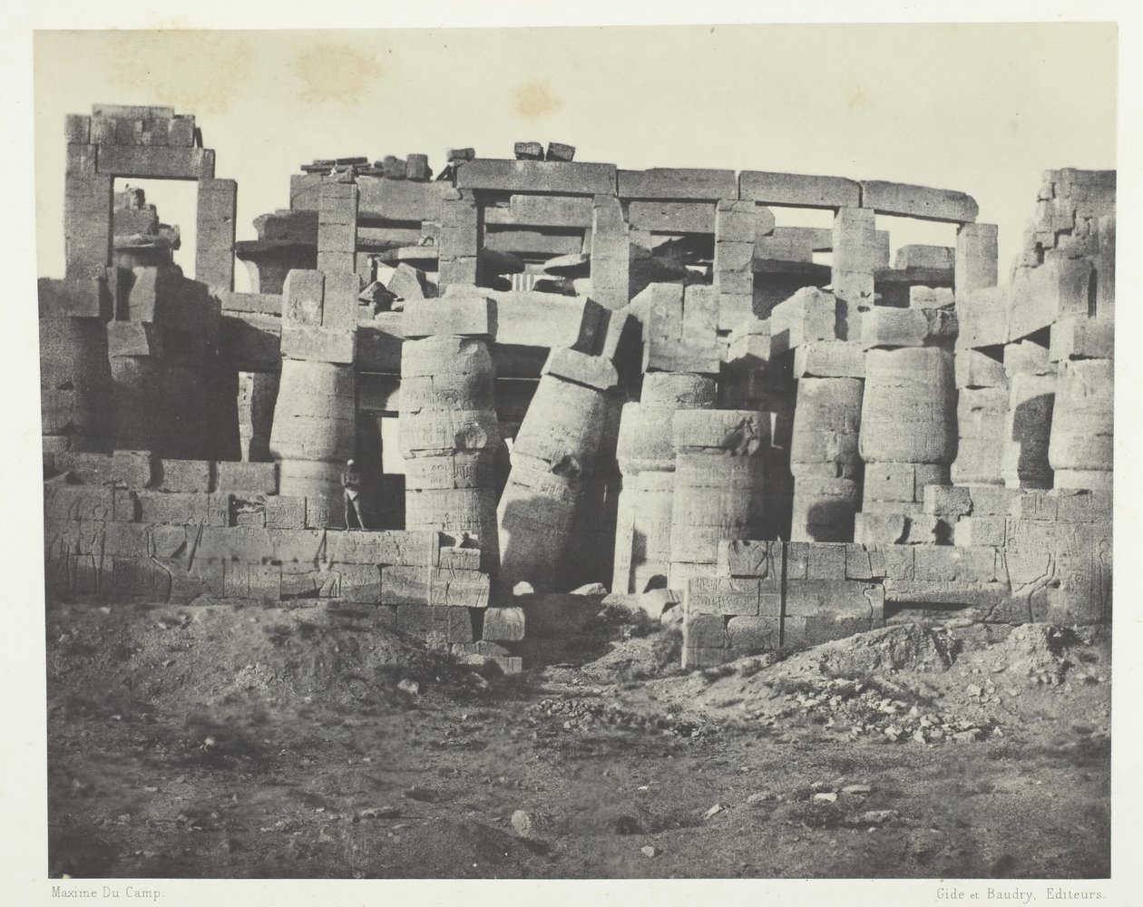 卡纳克宫，从北面看大厅，底比斯，184951，1852年印刷。 作者 马克西姆·杜营