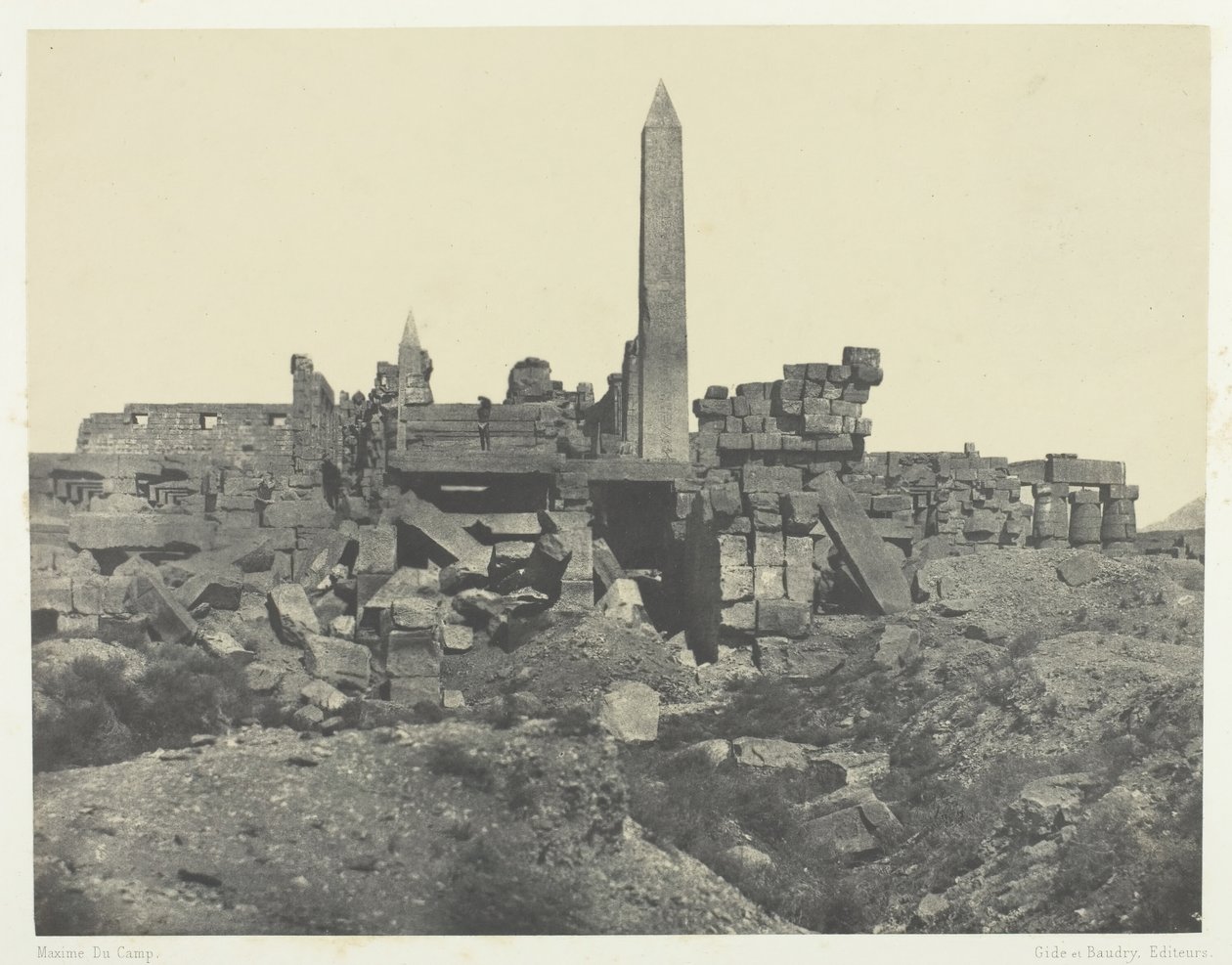 卡纳克宫，花岗岩圣殿和大殿，底比斯，184951，1852年印刷。 作者 马克西姆·杜营