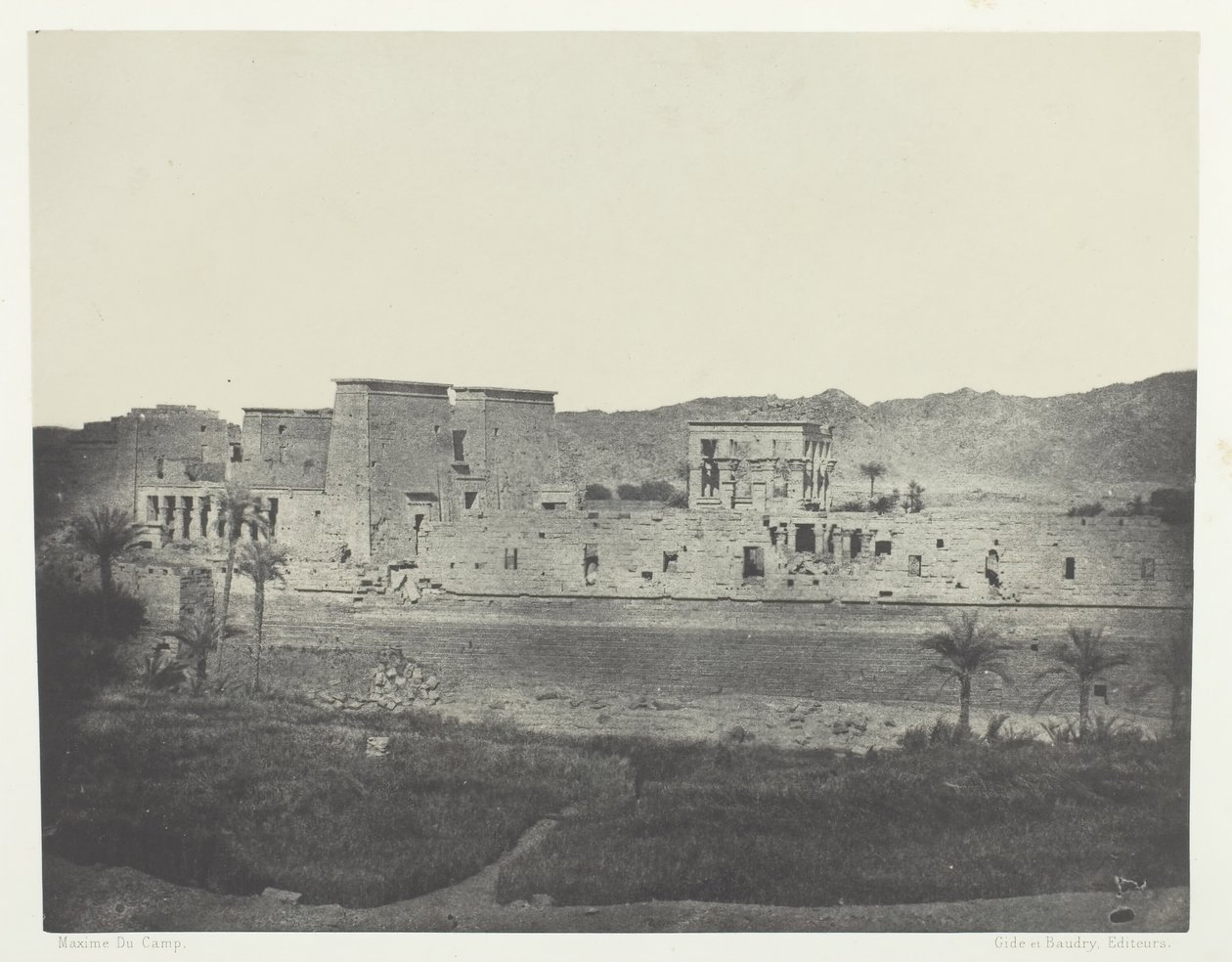 从贝格岛拍摄的风景，西，菲洛，努比亚，184951，1852年印刷。 作者 马克西姆·杜营