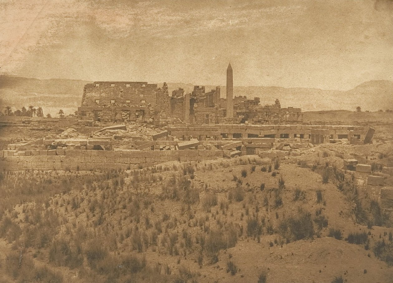从东边看卡尔纳克宫遗址的全景 - 底比斯，1849-50。 作者 马克西姆·杜营