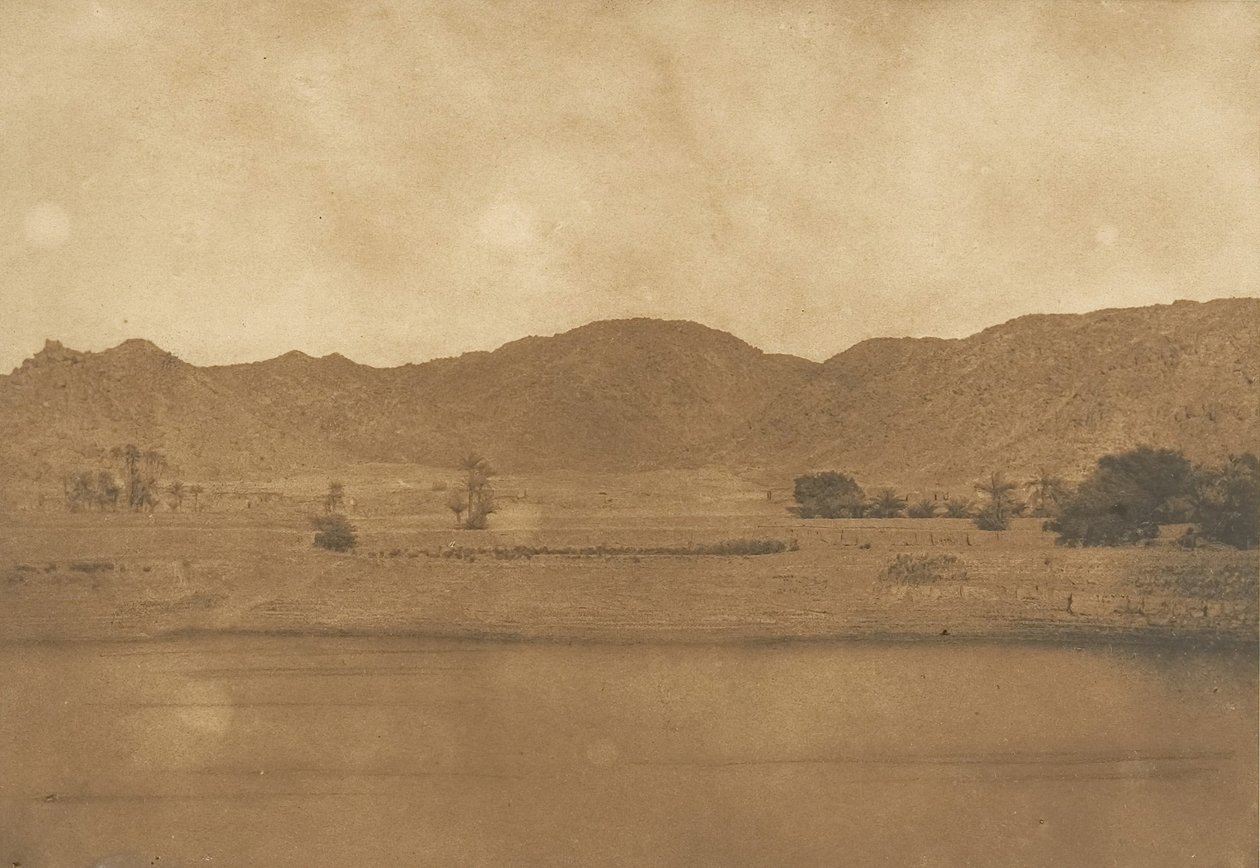 从菲莱的东北方向看--科洛基纳村，1849-50。 作者 马克西姆·杜营