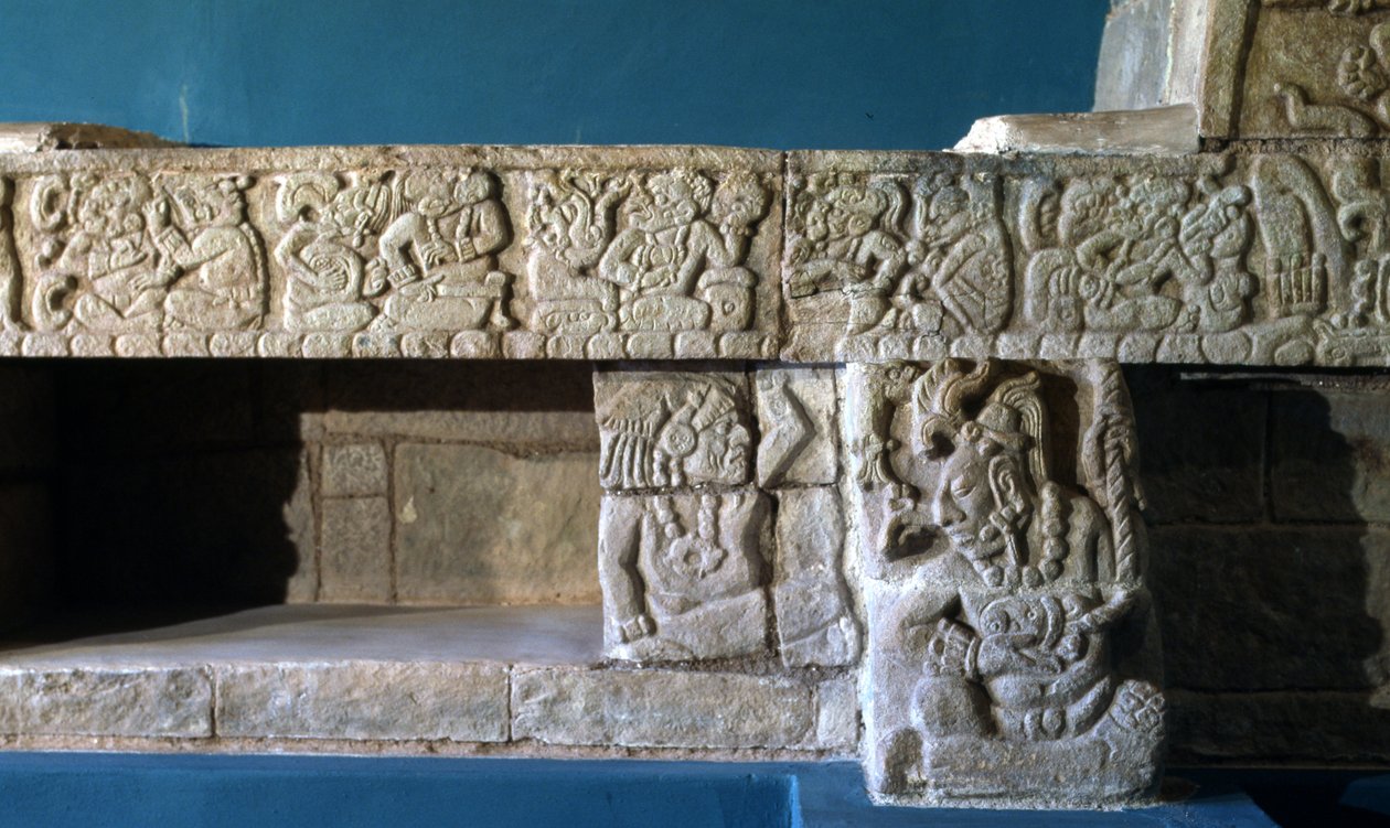 Copan Sepulturas Bench，经典晚期600-900 AD 作者 玛雅人