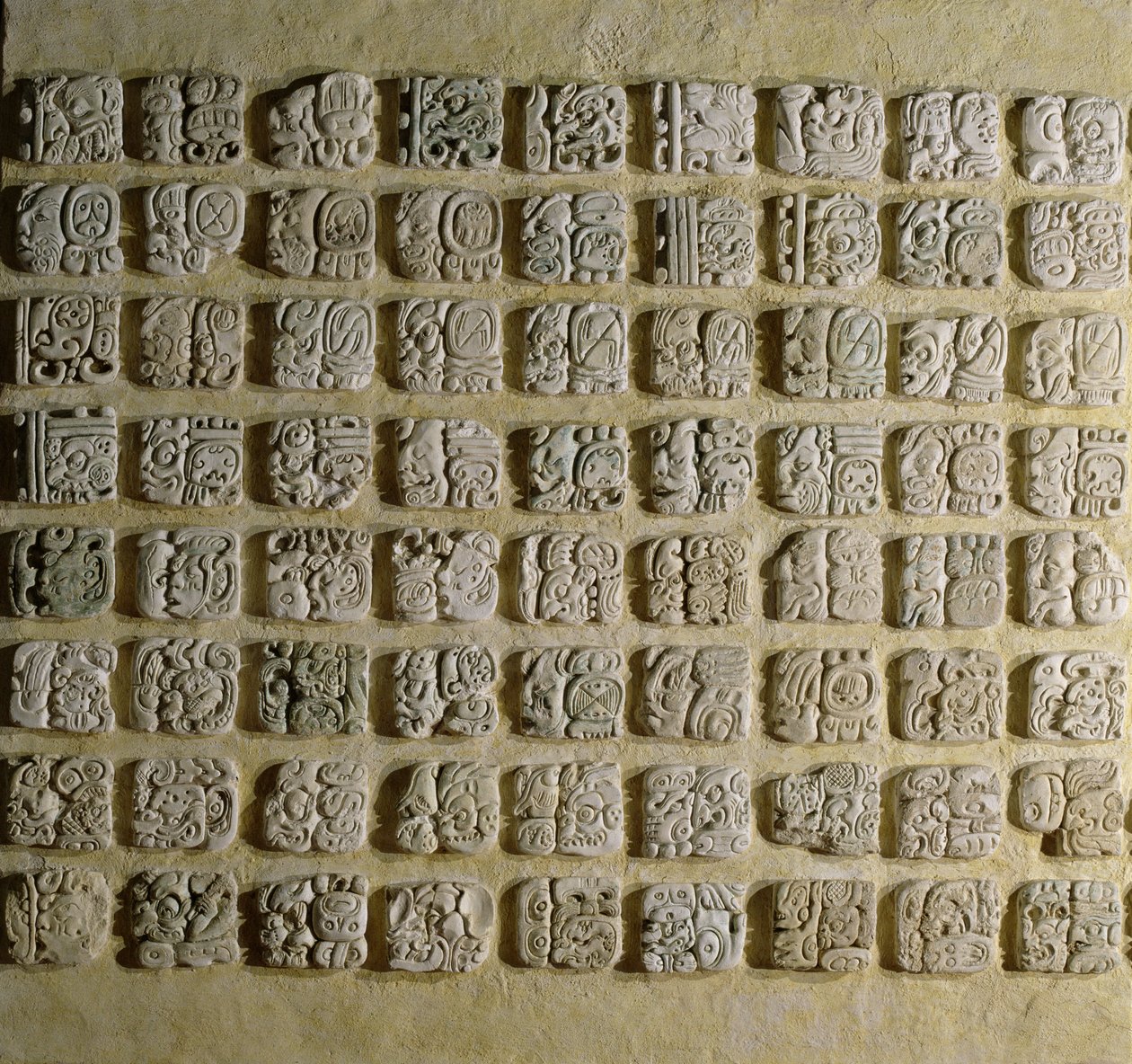 雕文小组，来自Temple XVIII，Palenque，恰帕斯，墨西哥，古典时期（灰泥） 作者 玛雅人