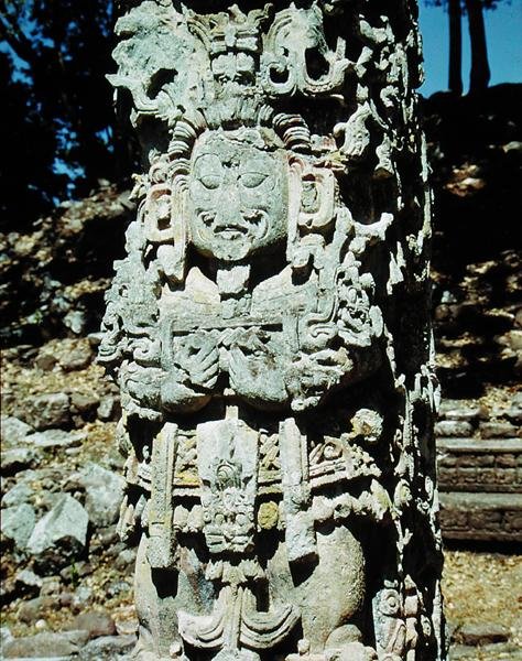 Stele，来自Stelae的大法院，c。 AD 736 作者 玛雅人