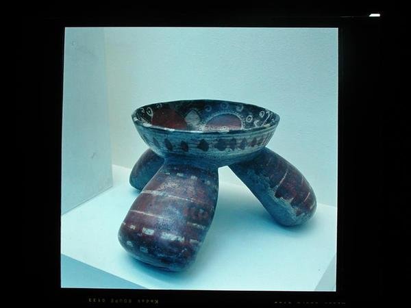 三脚架锅，800-1200（陶瓷） 作者 玛雅人