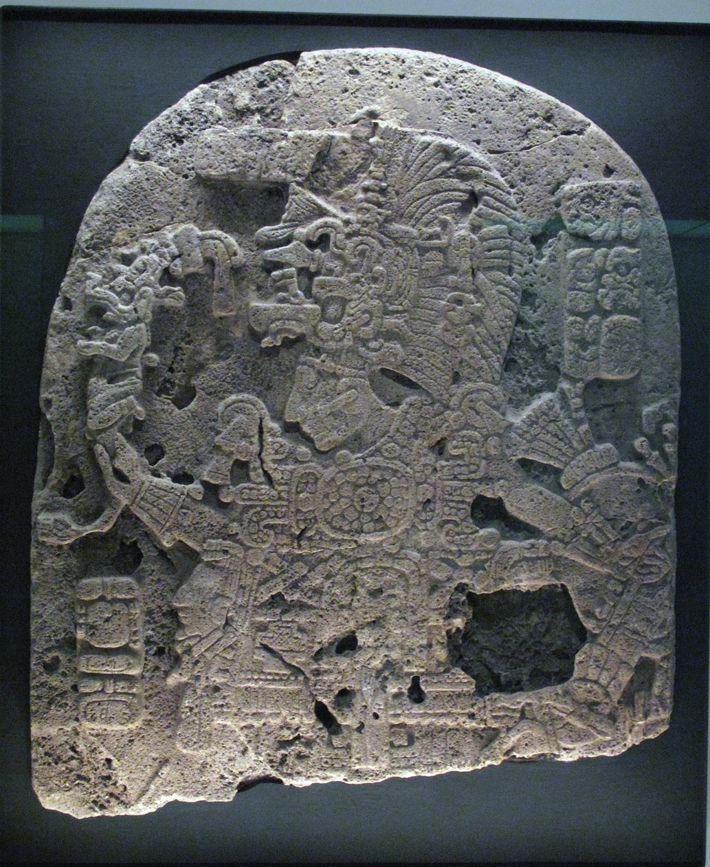 经典时期晚期，佩滕地区，带尺的面板碎片，公元600-900年 作者 玛雅人