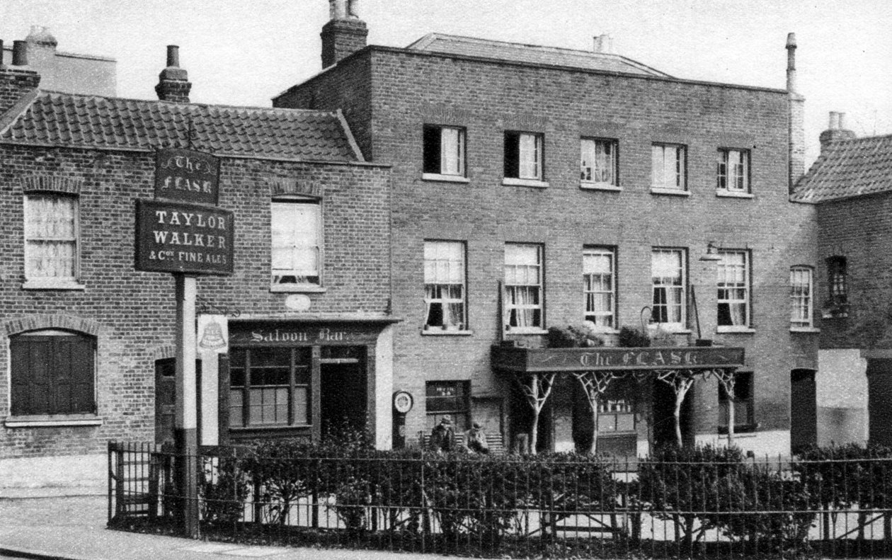 Flask啤酒屋，伦敦海格特村（Highgate Village），1926-1927年。 作者 麦克里什