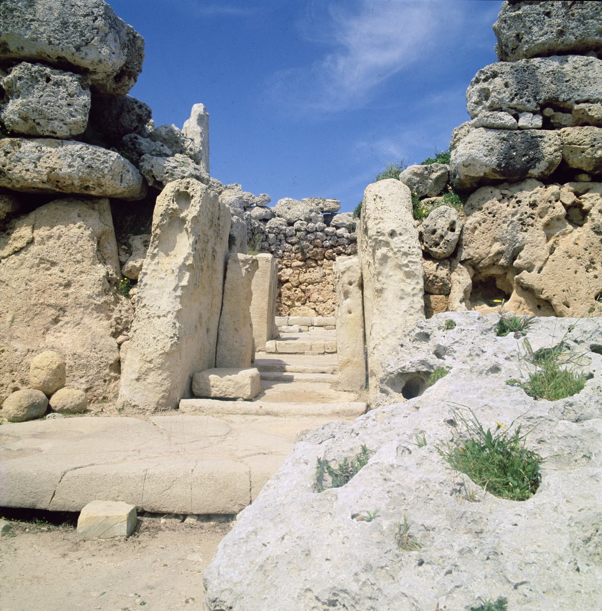 巨石寺遗址，c.30000-c.25000 BC 作者 巨石