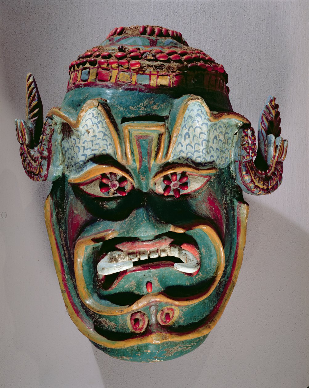 圣地亚哥的仪式面具用于摩尔人和基督徒的墨西哥舞蹈（彩绘木头） 作者 墨西哥学校