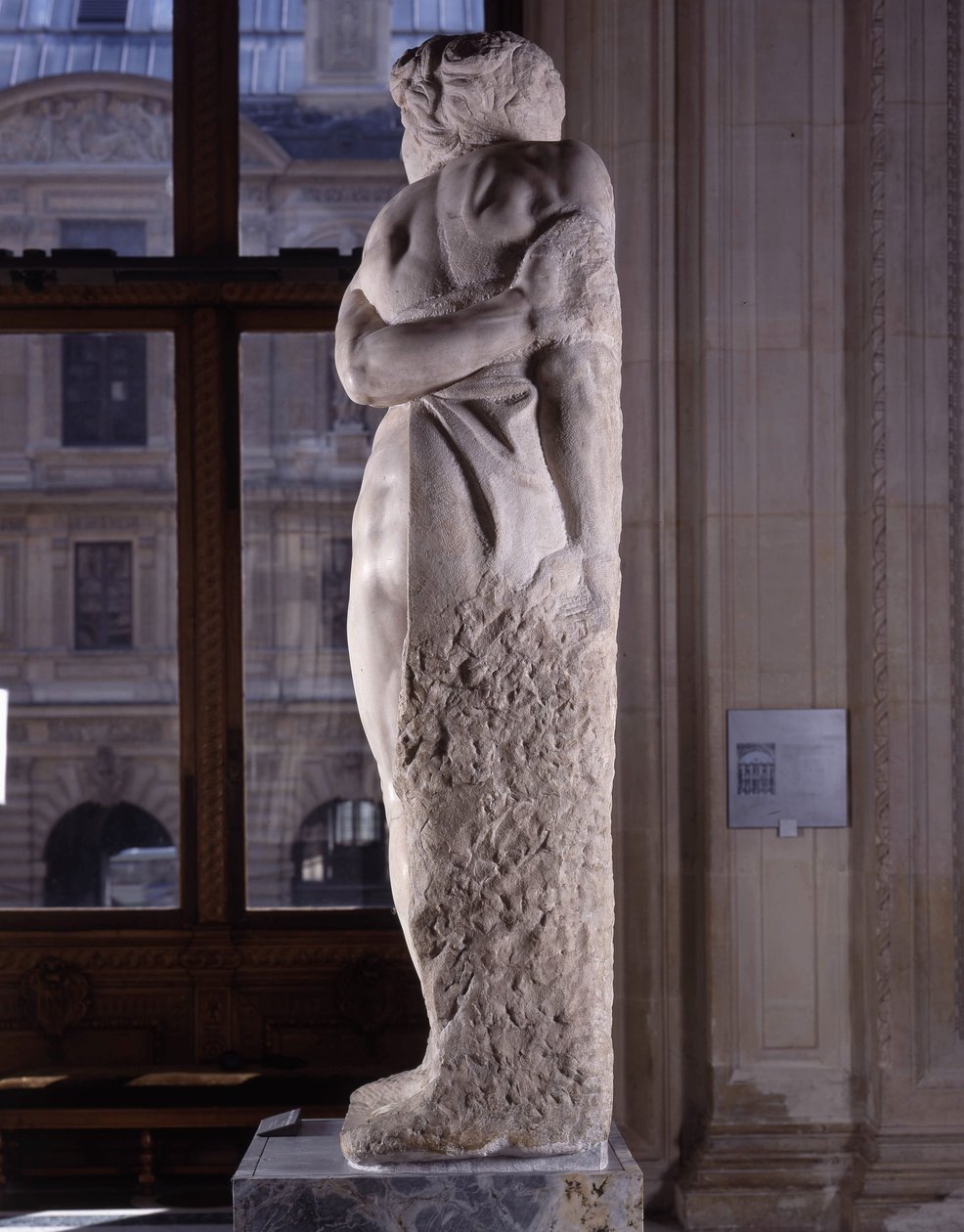 俘虏，被称为 "叛逆的奴隶"。 作者 米开朗基罗（Michelangelo Buonarroti）