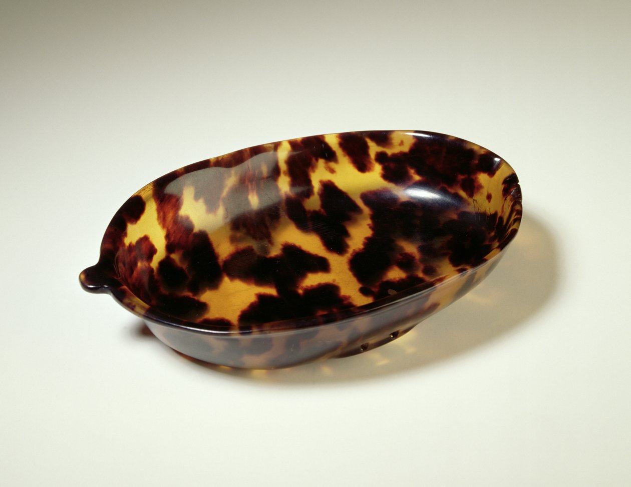菜，来自帕劳群岛，密克罗尼西亚，c.1800（turtleshell） 作者 密克罗尼西亚人