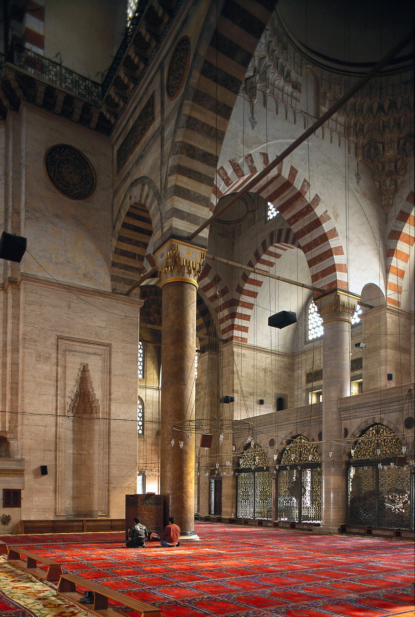 苏莱曼清真寺的内部 作者 米玛·思南（Mimar Sinan）