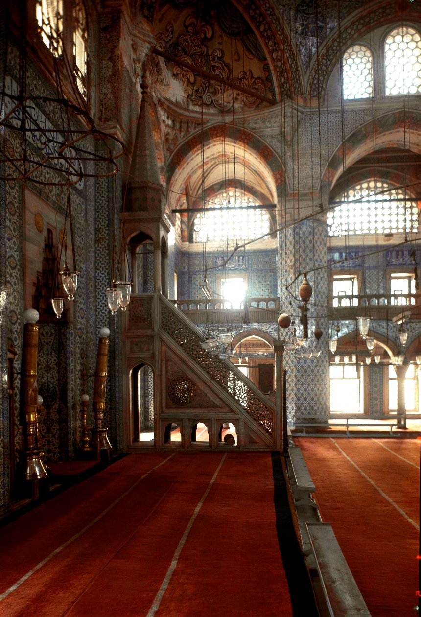 鲁斯坦帕夏清真寺（1560-1564）的内景 作者 米玛·思南（Mimar Sinan）