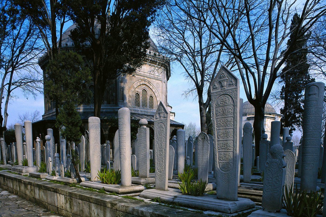 苏莱曼一世 (1494-1566) 的陵墓，苏莱曼清真寺 作者 米玛·思南（Mimar Sinan）