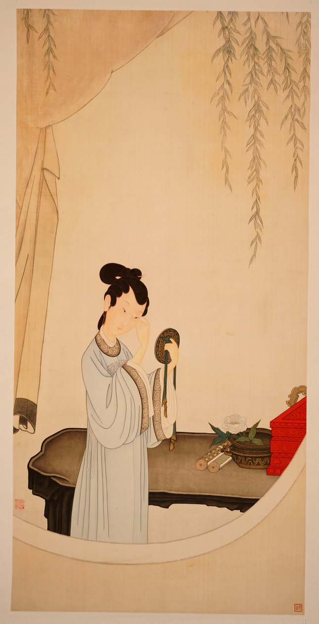 凝视镜中的女士（挂轴，丝绸上的墨水和彩色） 作者 明瑜