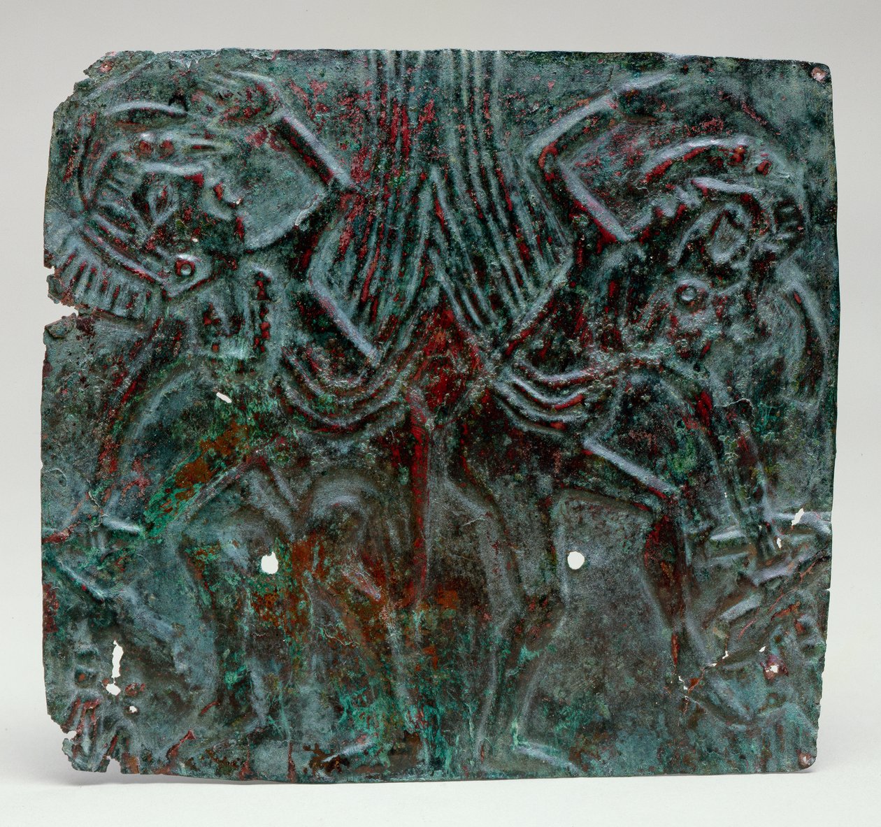 Repousse牌匾与跳舞的人物，1100-1300（铜和颜料） 作者 密西西比文化