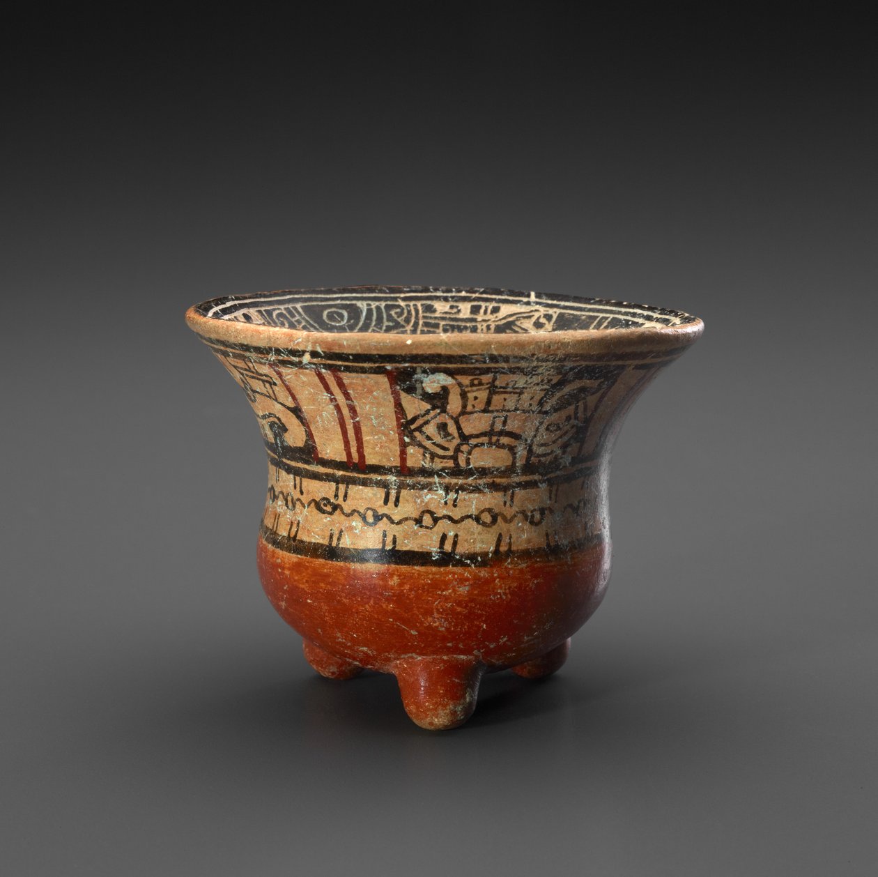 带有公神和日历标志的三脚架碗，公元900-1519年（带陶制陶器） 作者 Mixtec Mixtec