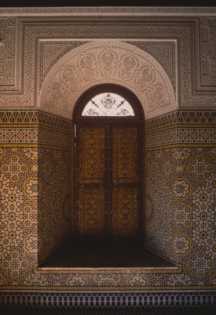 Thamiel glaoui的Kasbah，窗户（陶瓷） 作者 摩洛哥学校