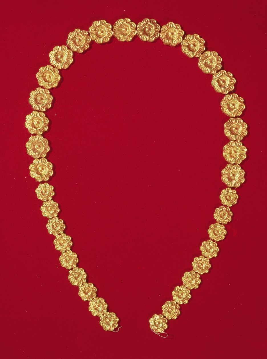 玫瑰形状的浮雕项链，来自Dendra的Tholos墓，公元前1400年（金） 作者 迈锡尼人