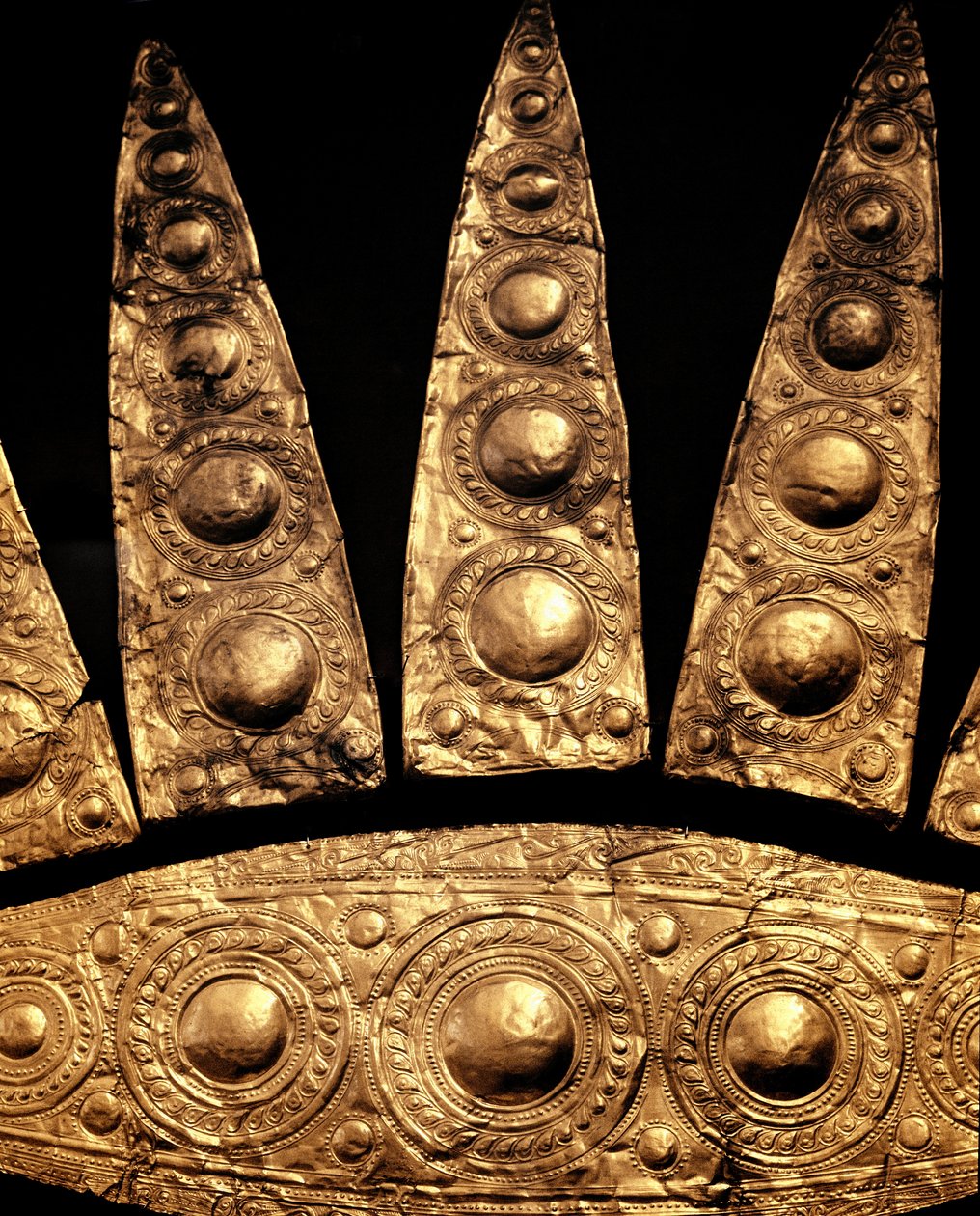 Mycenian art: detail of a burial diademe of gold from tomb III, Mycenes. 16th century BC. Dim. 14 cm Athenes, National Archaeological Museum 作者 迈锡尼人
