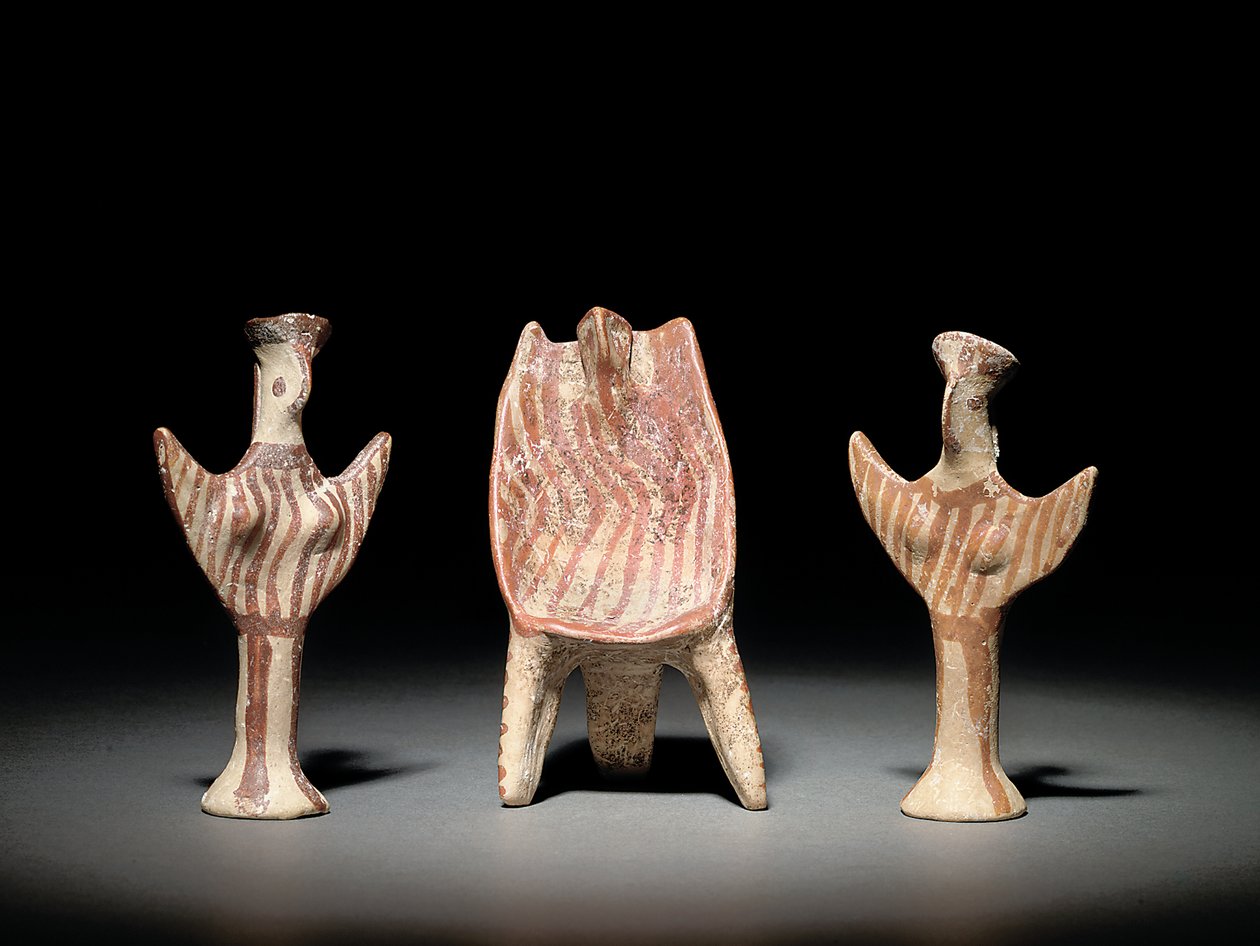 Psi人物，坐姿宝座和Psi人物，约公元前1300-1200年（兵马俑） 作者 迈锡尼人