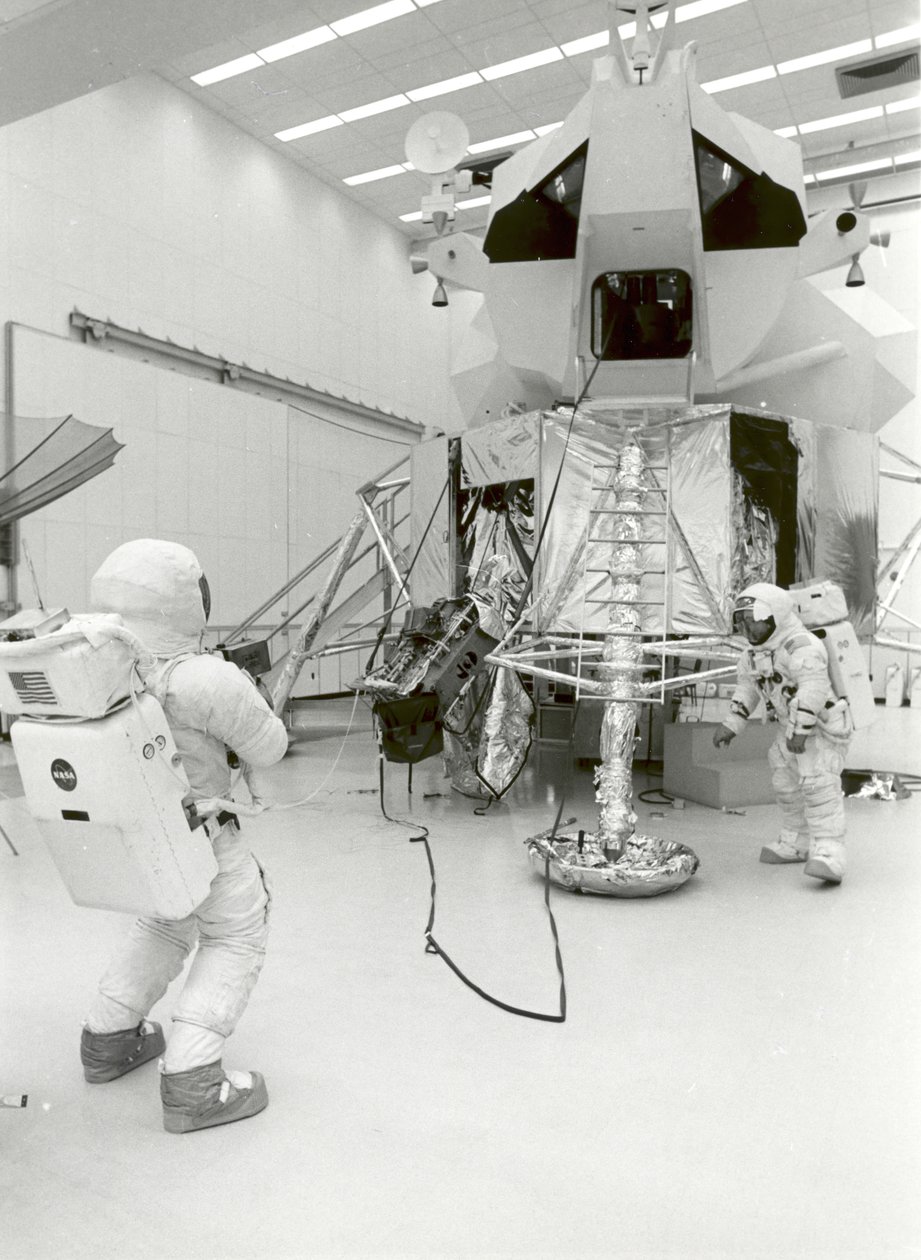 阿波罗13号--美国国家航空航天局，1970年。 作者 NASA图片