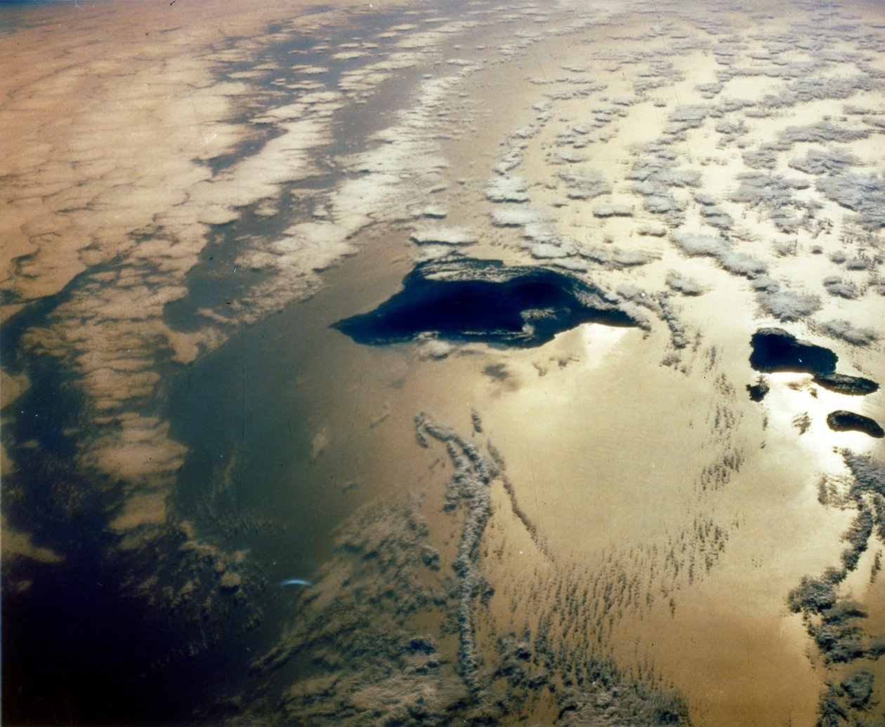 从太空看地球--美国夏威夷群岛，约1980年代。 作者 NASA图片