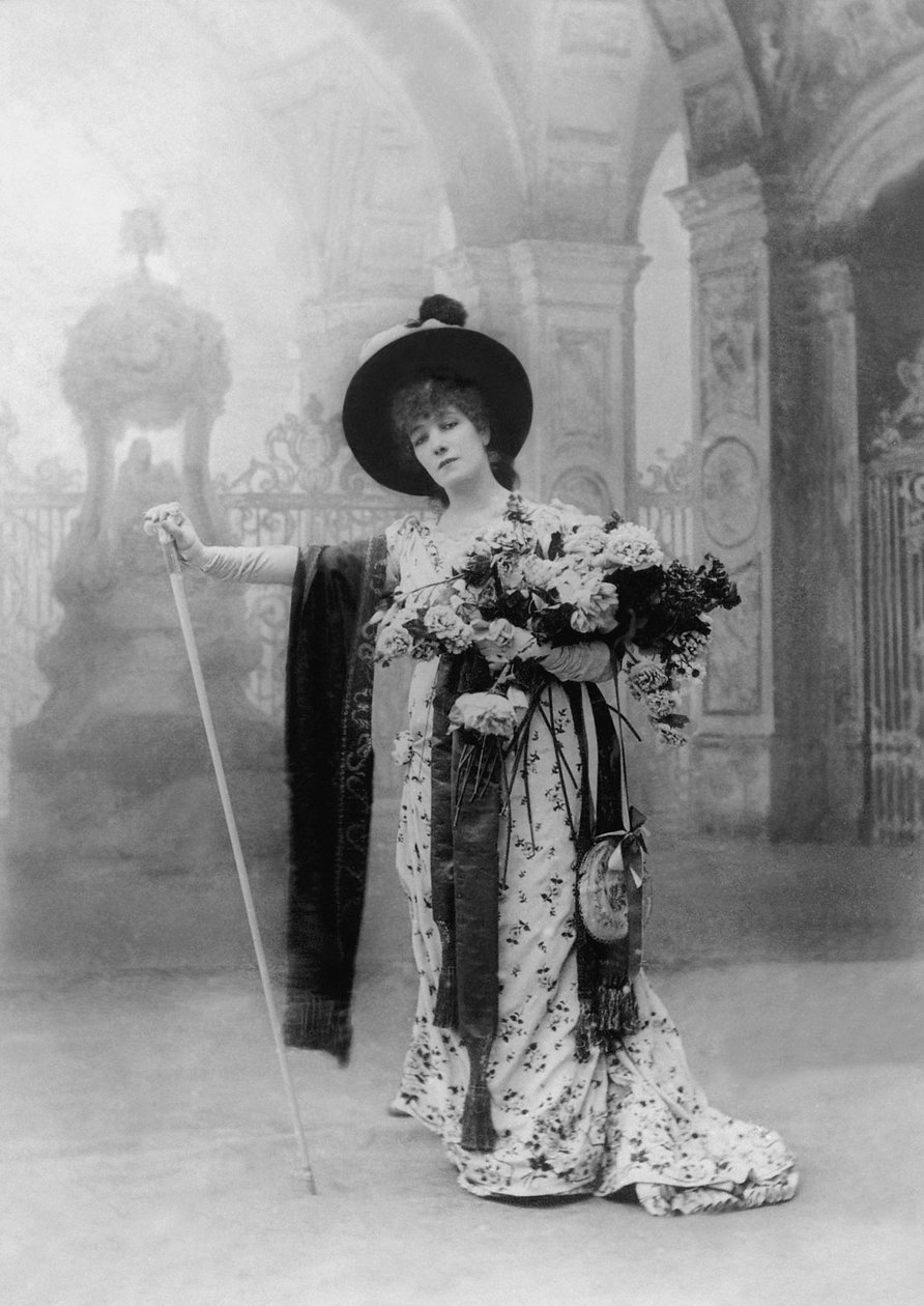 莎拉·伯恩哈特（Sarah Bernhardt）1887年在巴黎的维多利亚·萨杜（Victorien Sardou）饰演拉托斯卡（La Tosca） 作者 纳达尔