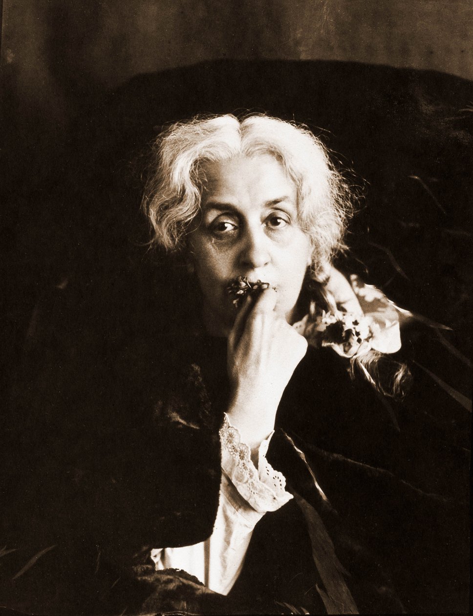 Ernestine Nadar, nee Lefevre 1836-1909的画像（照片）。 作者 纳达尔